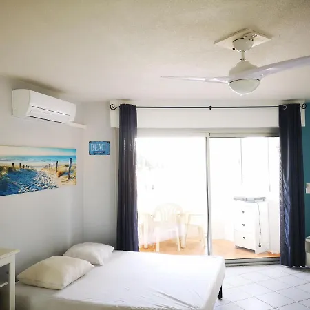 Les Pieds Dans L'eau Avec Climatisation ! 아파트